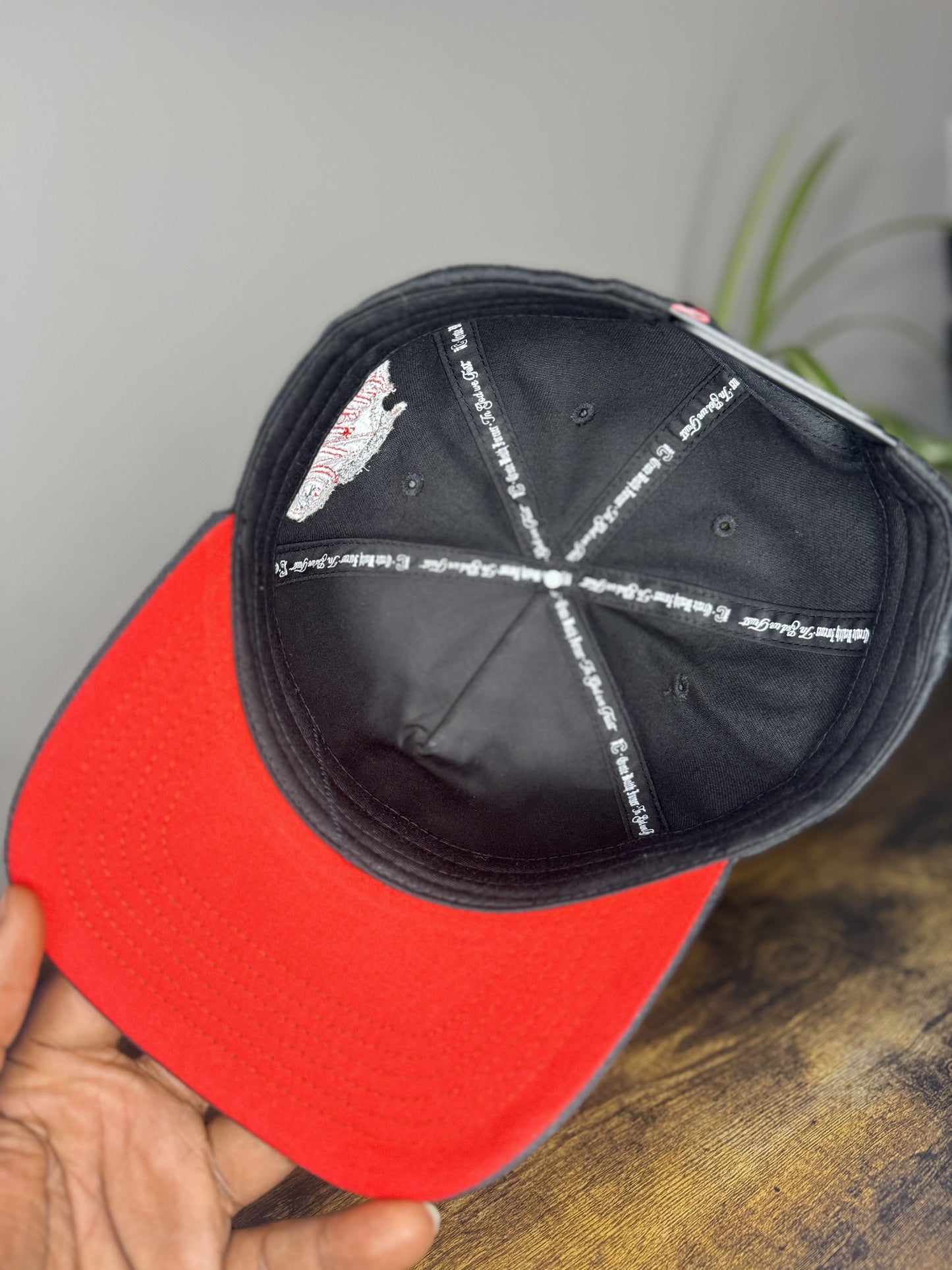 Victory cap (Black/ Victory Red)